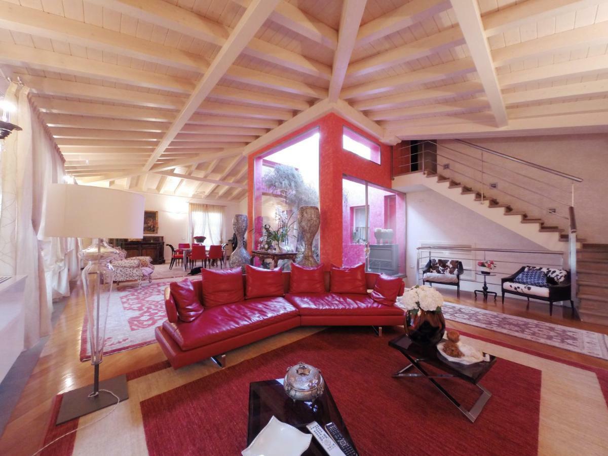 لوكا La Villa Nel Bosco المظهر الخارجي الصورة