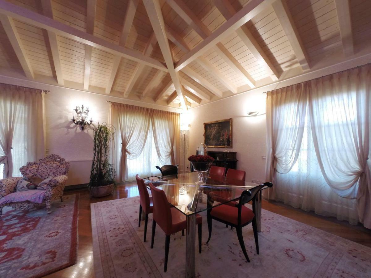لوكا La Villa Nel Bosco المظهر الخارجي الصورة